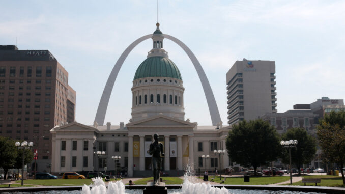 The Old Courthouse and the Gateway Arch in St. Louis
