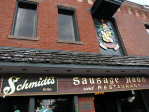 Schmidt's Sausage Haus Und Restaurant