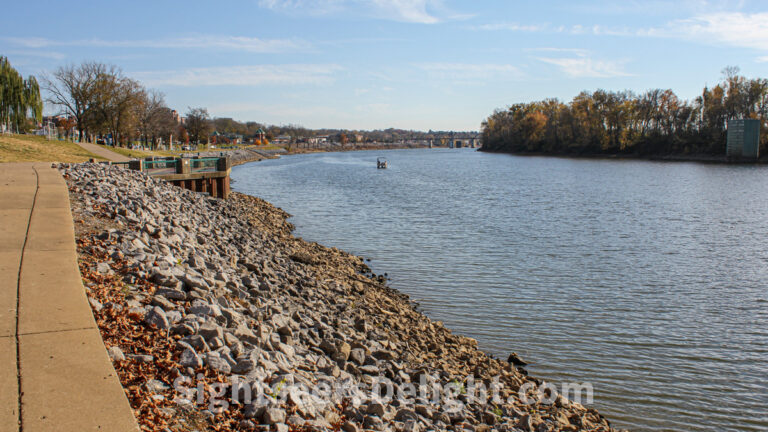 Weather Service: River flood advisory for the Cumberland River at Clarksville issued