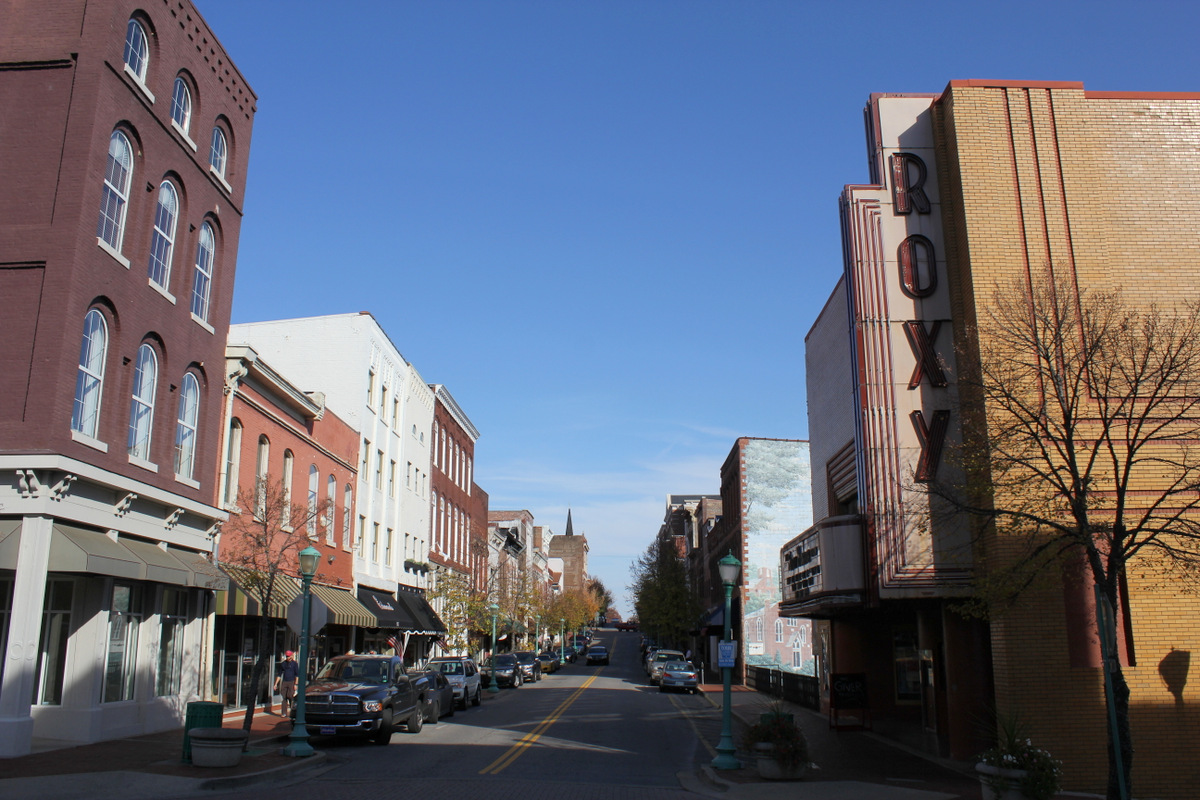 Relations strained in Clarksville redevelopment project, report