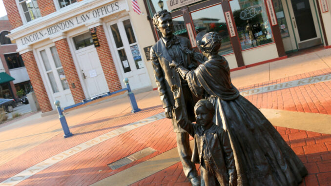 Abraham Lincoln Statue