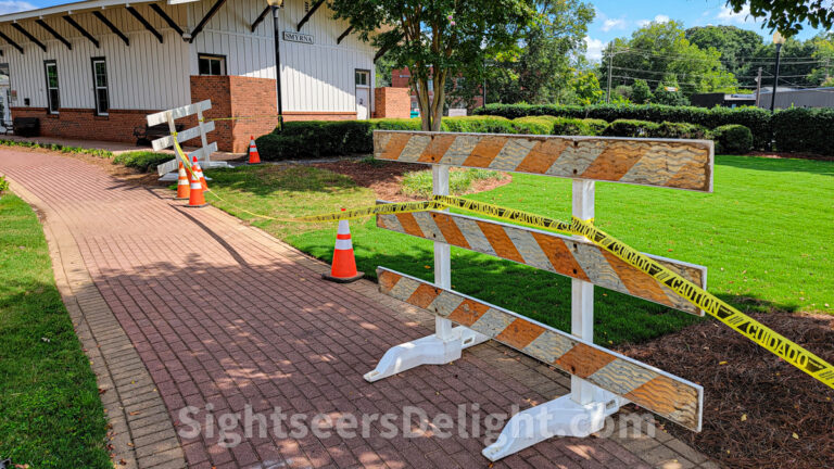 Smyrna votes to extend sign moratorium