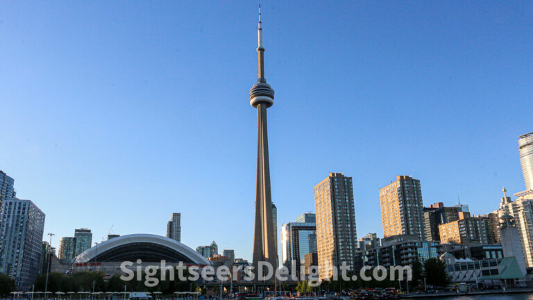 Discovering Toronto: Must-see sights in a vibrant Canadian city