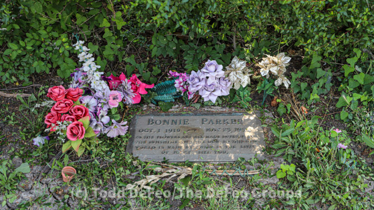 Crown Hill Memorial Park