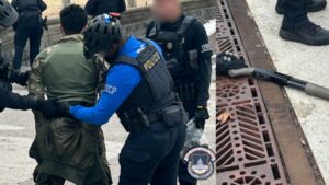 Capitol Police arrest Georgia man running toward U.S. Capitol with loaded shotgun